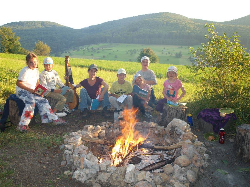 Die Reitlager-Gruppe am Lagerfeuer